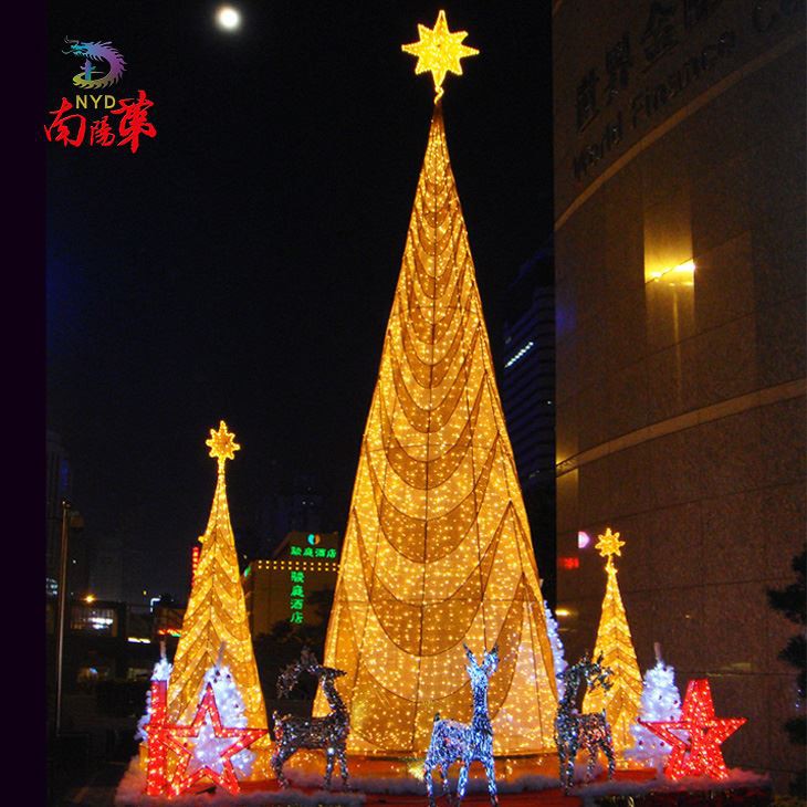 Large Outdoor Lighted Christmas Tree for Park